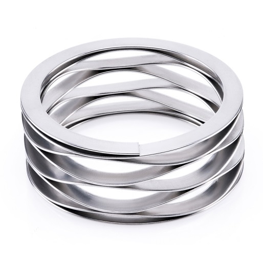 mitmekordne lainevedru, mille otstes on alusplaadid