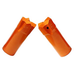 Koonilise ristpuuri ja muude kivipuuride võrdlus