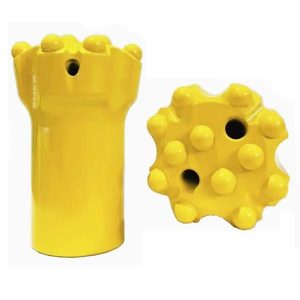 R38 keermestatud nuppotsik